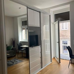 Deluxe Studio